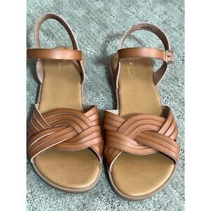 NWOT Cupcake Couture Girls Sandals Size‎ 4 Camel Ankle Strap